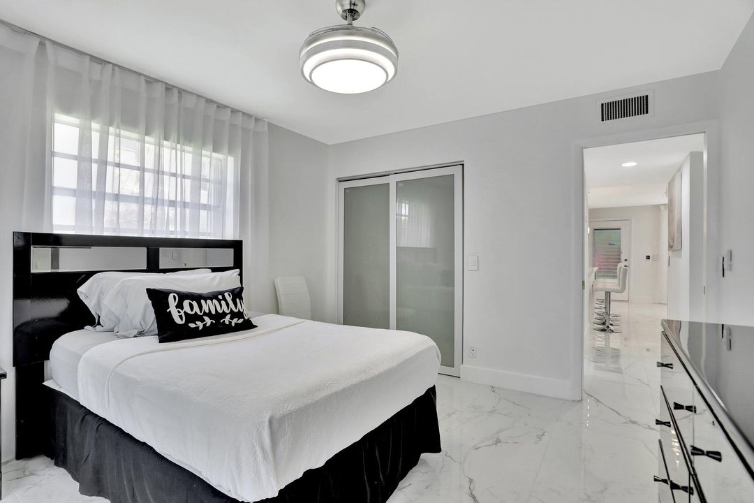 En Venta: $198,000 (2 camas, 2 baños, 907 Pies cuadrados)