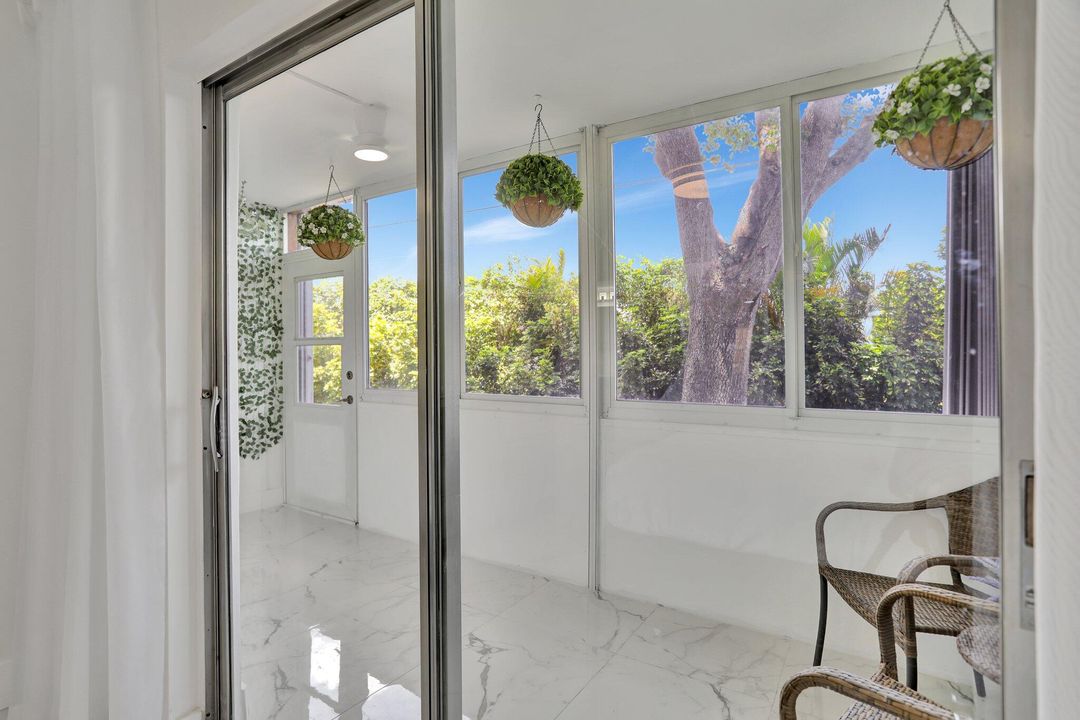 En Venta: $198,000 (2 camas, 2 baños, 907 Pies cuadrados)