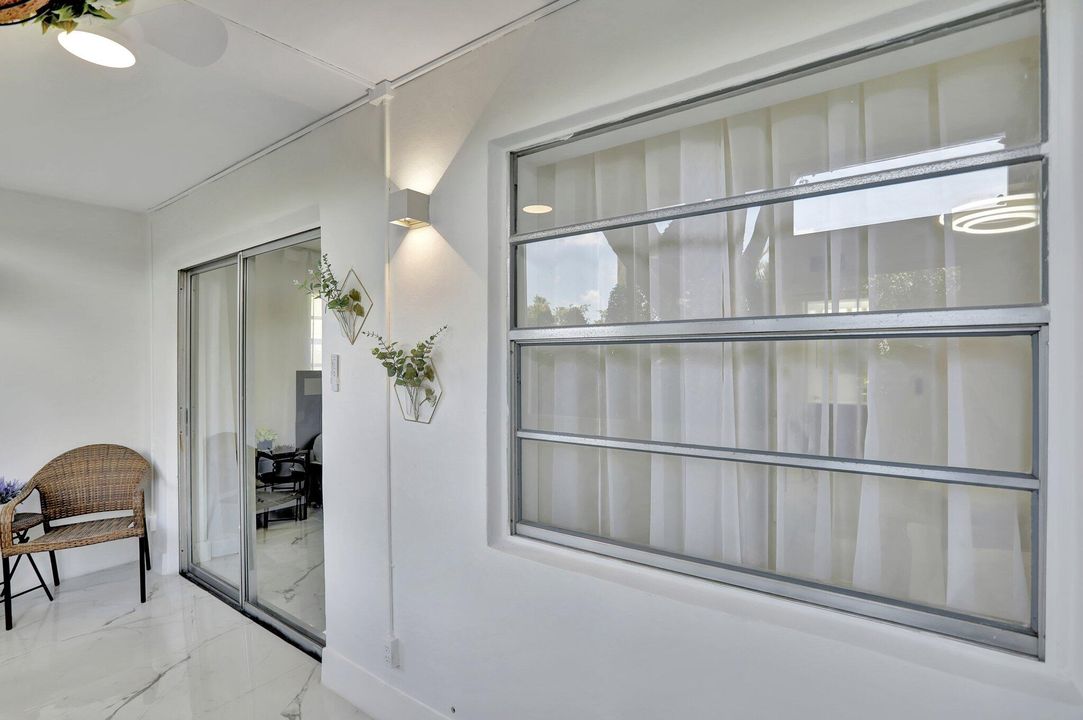 En Venta: $198,000 (2 camas, 2 baños, 907 Pies cuadrados)