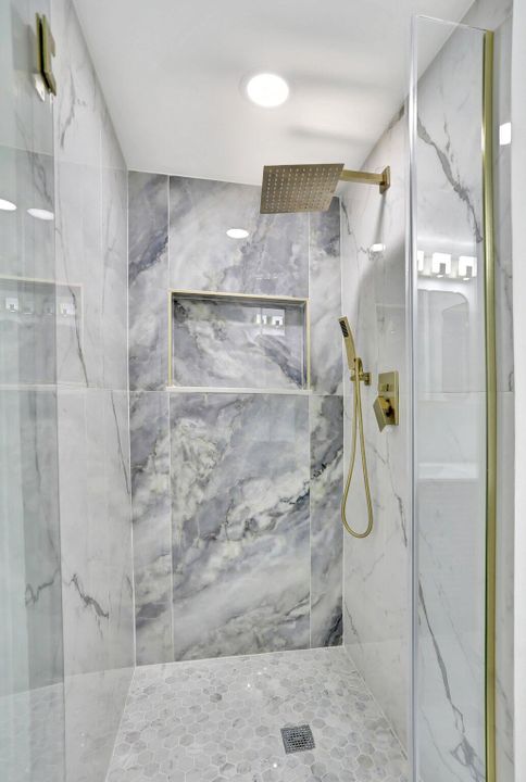 En Venta: $198,000 (2 camas, 2 baños, 907 Pies cuadrados)