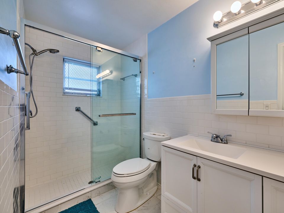 На продажу: $365,000 (2 спален, 2 ванн, 1624 Квадратных фут)