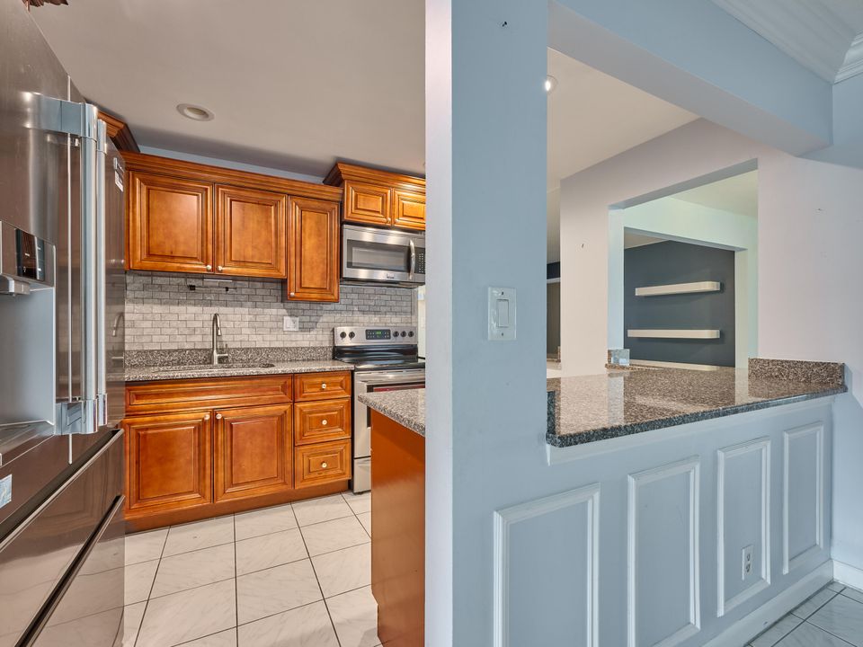 На продажу: $365,000 (2 спален, 2 ванн, 1624 Квадратных фут)