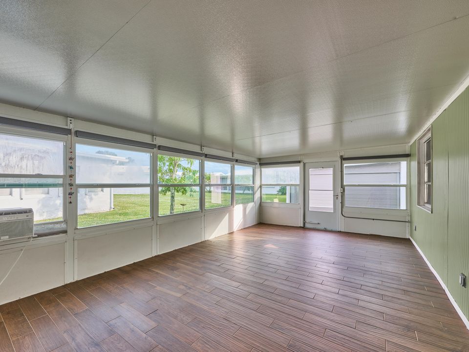 На продажу: $365,000 (2 спален, 2 ванн, 1624 Квадратных фут)