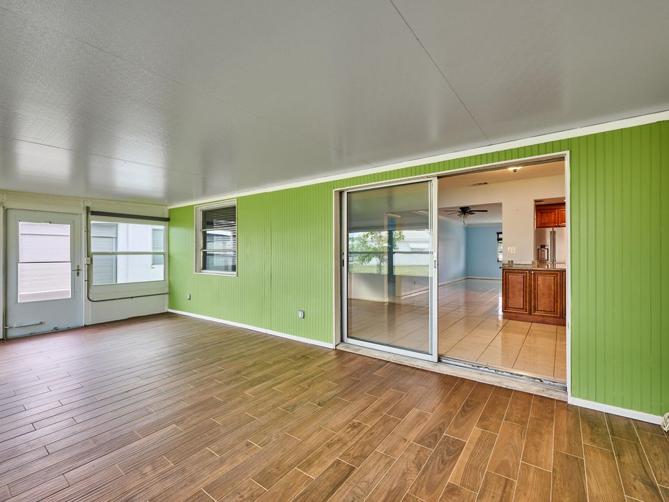 На продажу: $365,000 (2 спален, 2 ванн, 1624 Квадратных фут)