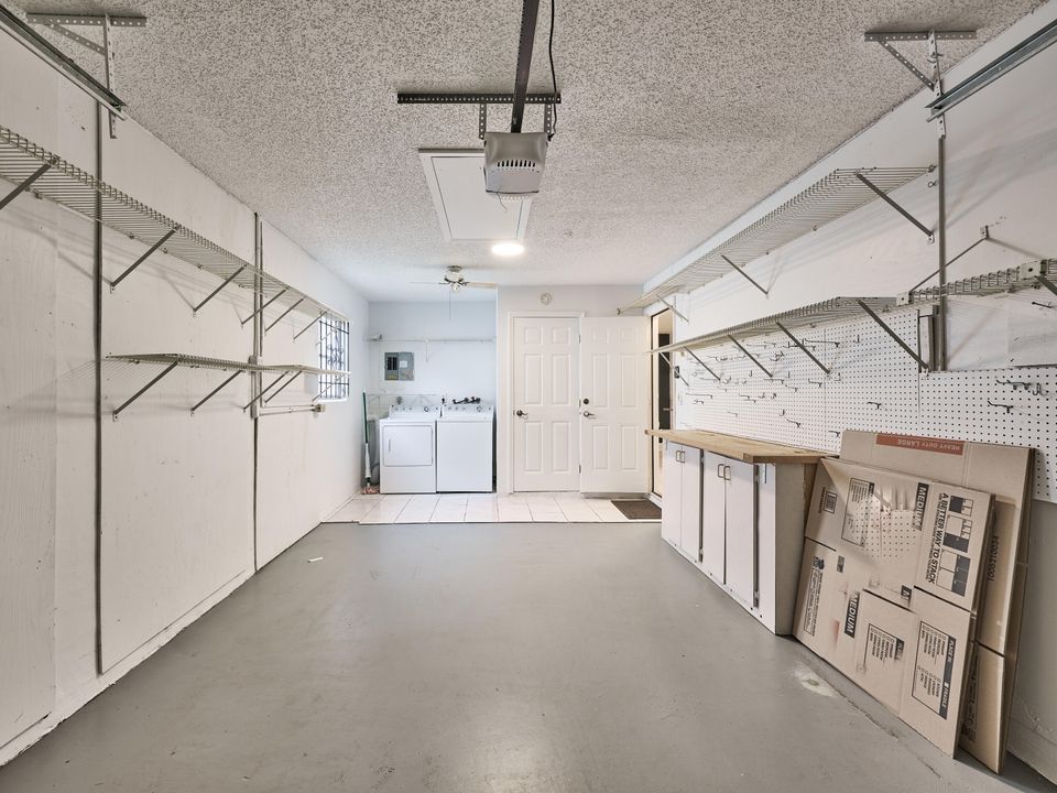 На продажу: $365,000 (2 спален, 2 ванн, 1624 Квадратных фут)