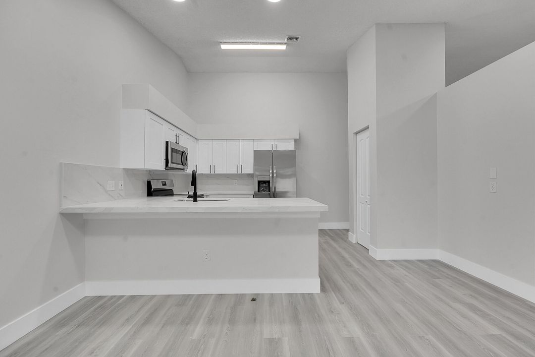 En Venta: $539,900 (3 camas, 2 baños, 1750 Pies cuadrados)