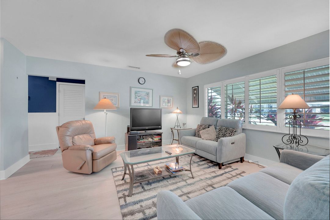 出租: $2,500 (2 贝兹, 2 浴室, 1188 平方英尺)