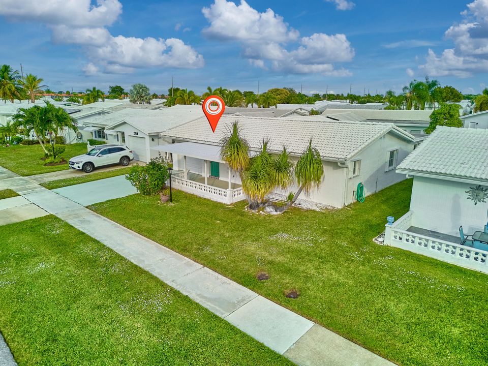 На продажу: $365,000 (2 спален, 2 ванн, 1624 Квадратных фут)