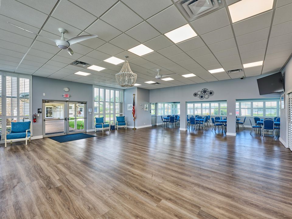 На продажу: $365,000 (2 спален, 2 ванн, 1624 Квадратных фут)