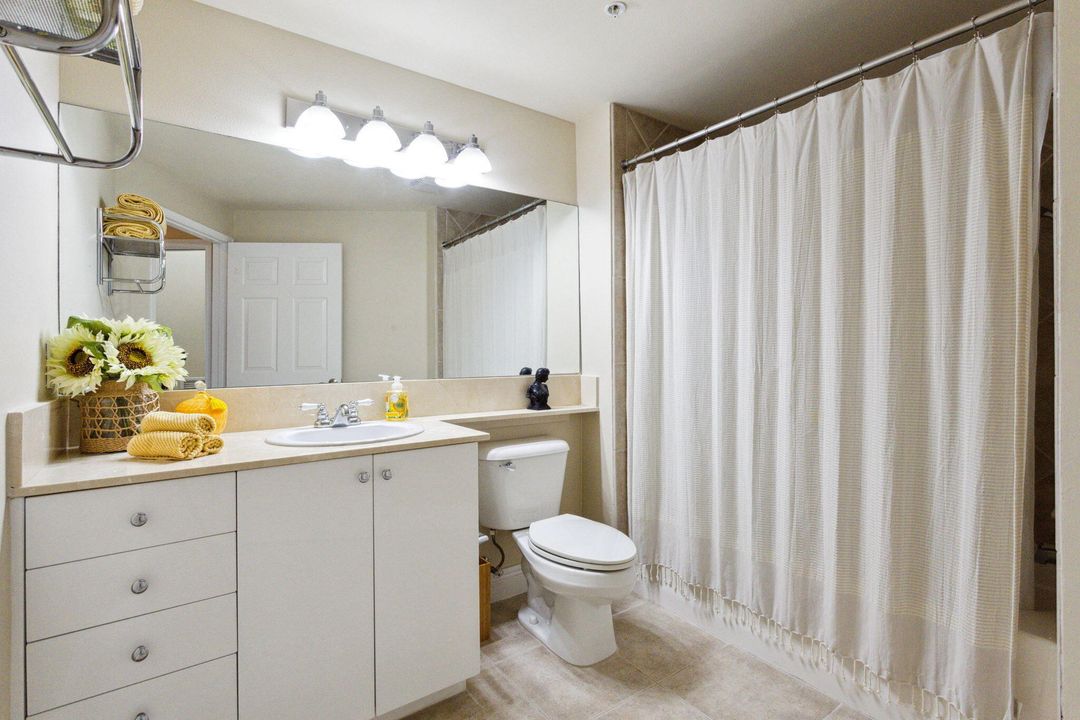 На продажу: $435,000 (2 спален, 2 ванн, 1350 Квадратных фут)