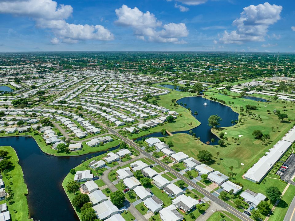 На продажу: $365,000 (2 спален, 2 ванн, 1624 Квадратных фут)