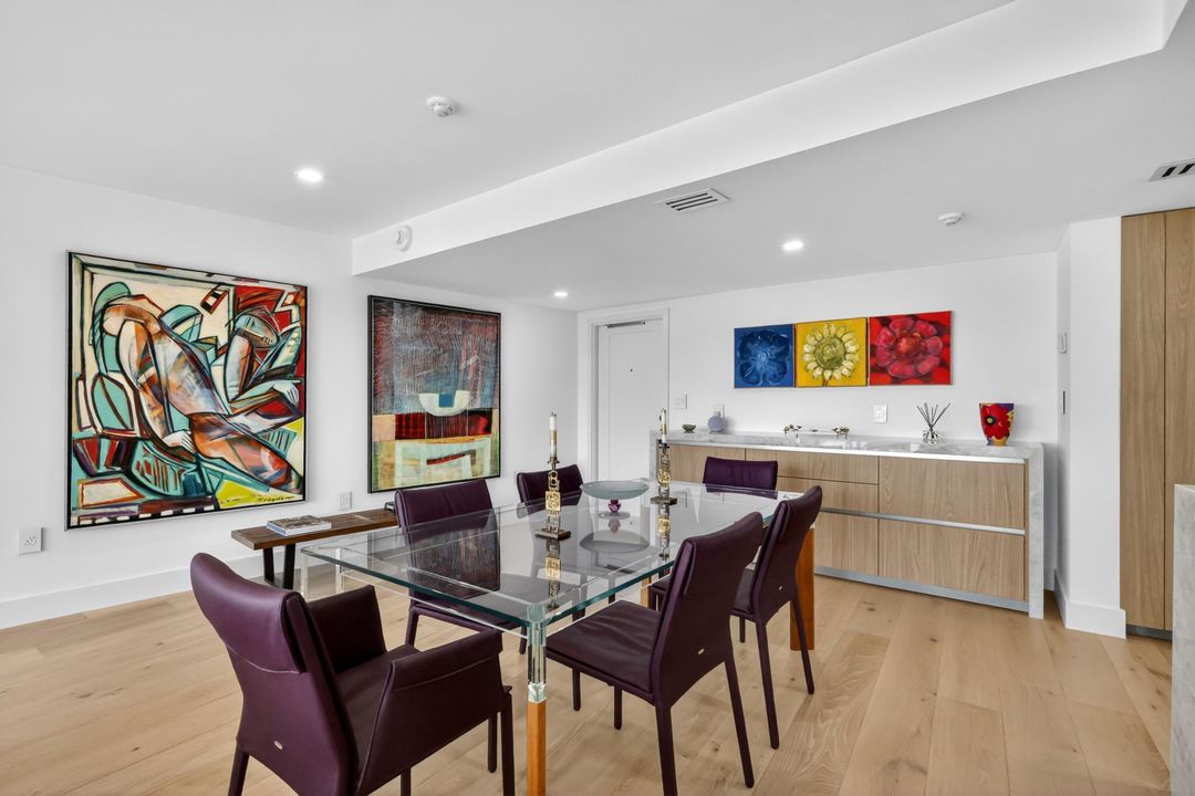 待售: $1,250,000 (2 贝兹, 2 浴室, 1212 平方英尺)