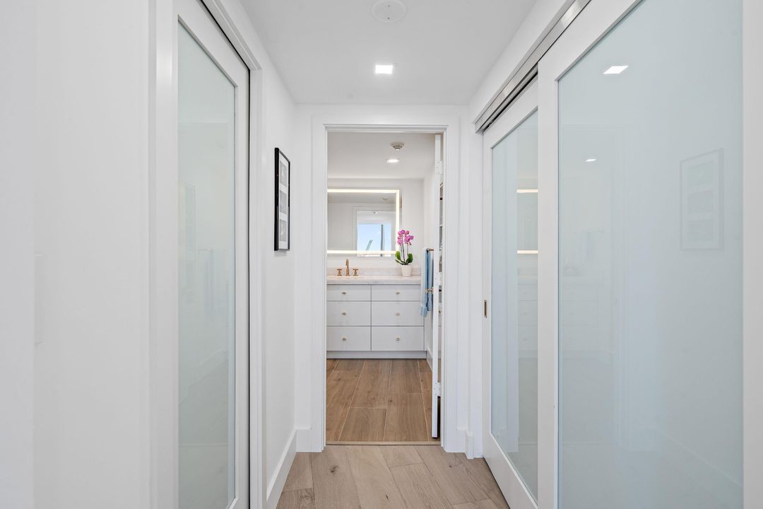 待售: $1,250,000 (2 贝兹, 2 浴室, 1212 平方英尺)