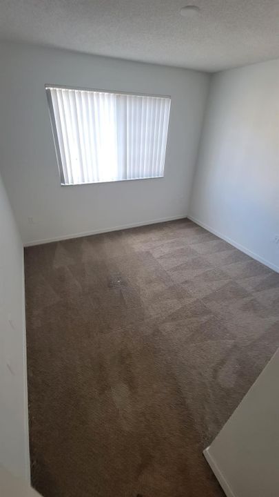 出租: $2,400 (3 贝兹, 2 浴室, 1220 平方英尺)