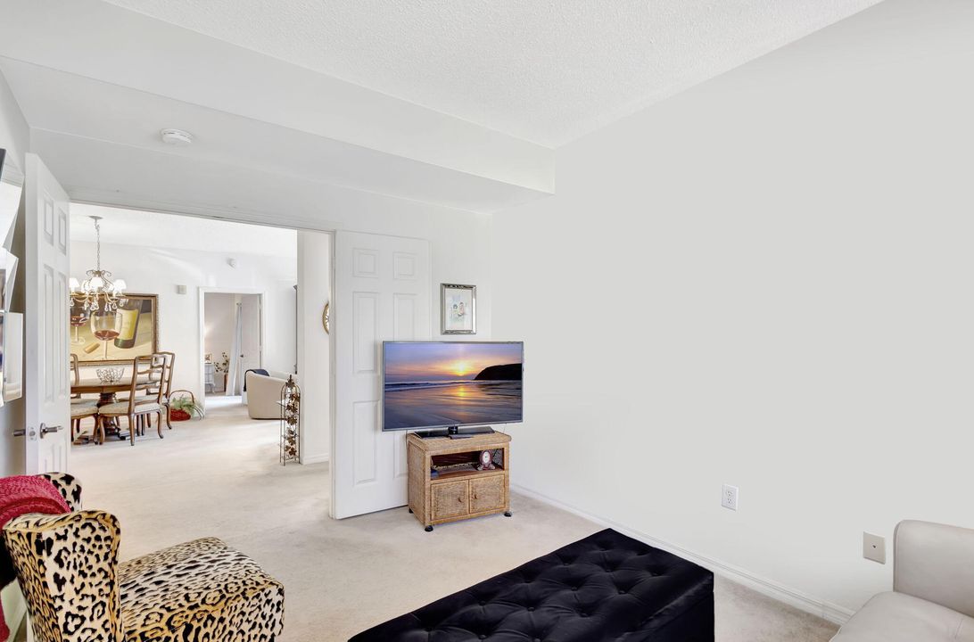 待售: $349,900 (3 贝兹, 2 浴室, 1278 平方英尺)