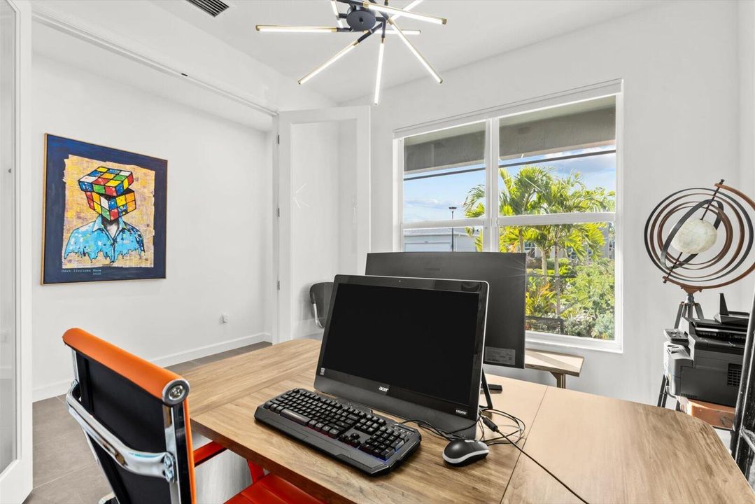 For Sale: $474,900 (3 beds, 2 baths, 1998 Square Feet)