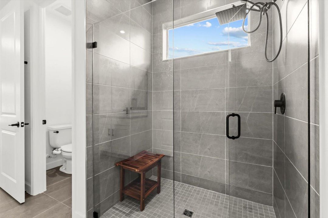 For Sale: $474,900 (3 beds, 2 baths, 1998 Square Feet)