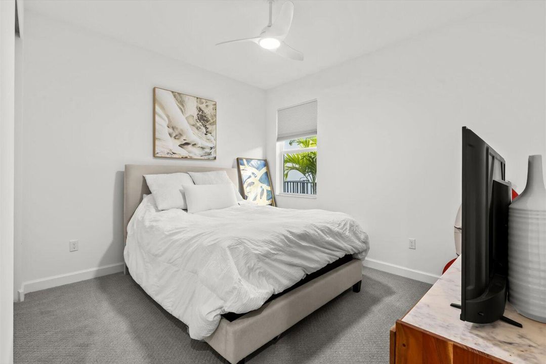 For Sale: $474,900 (3 beds, 2 baths, 1998 Square Feet)