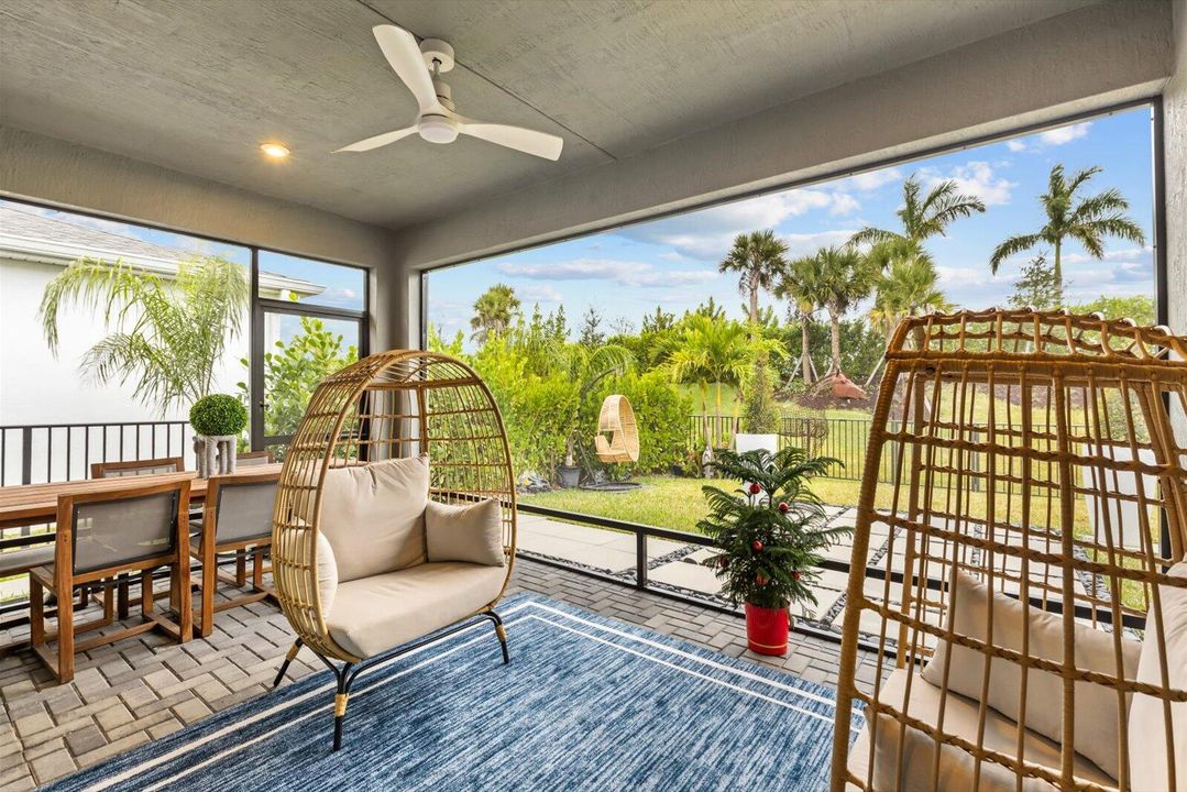 For Sale: $474,900 (3 beds, 2 baths, 1998 Square Feet)