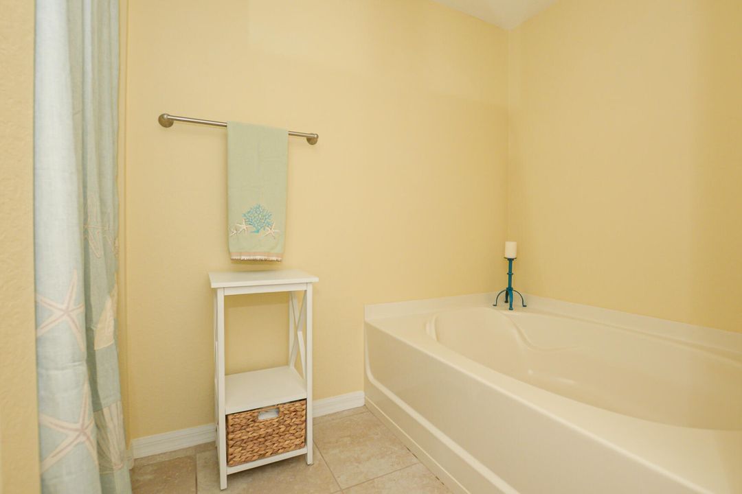 待售: $279,000 (3 贝兹, 2 浴室, 1463 平方英尺)