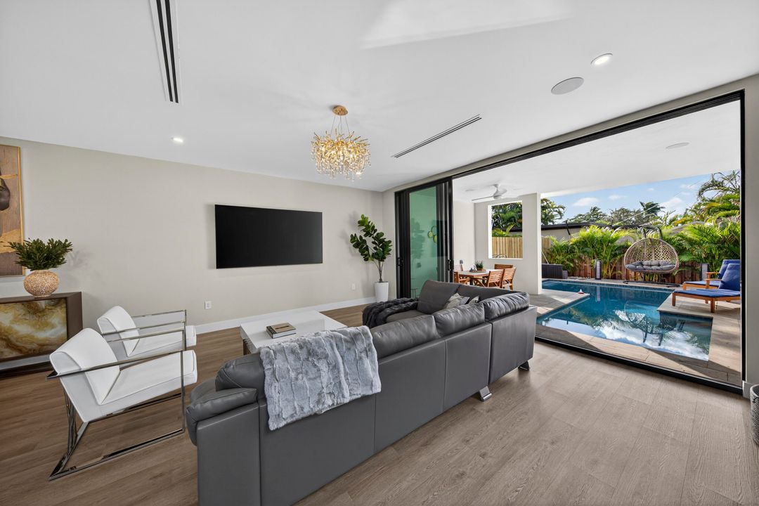 For Rent: $9,000 (4 beds, 4 baths, 3302 Square Feet)