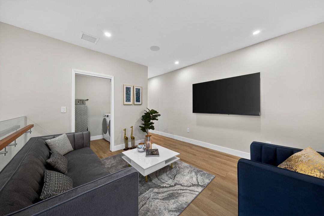 For Rent: $9,000 (4 beds, 4 baths, 3302 Square Feet)