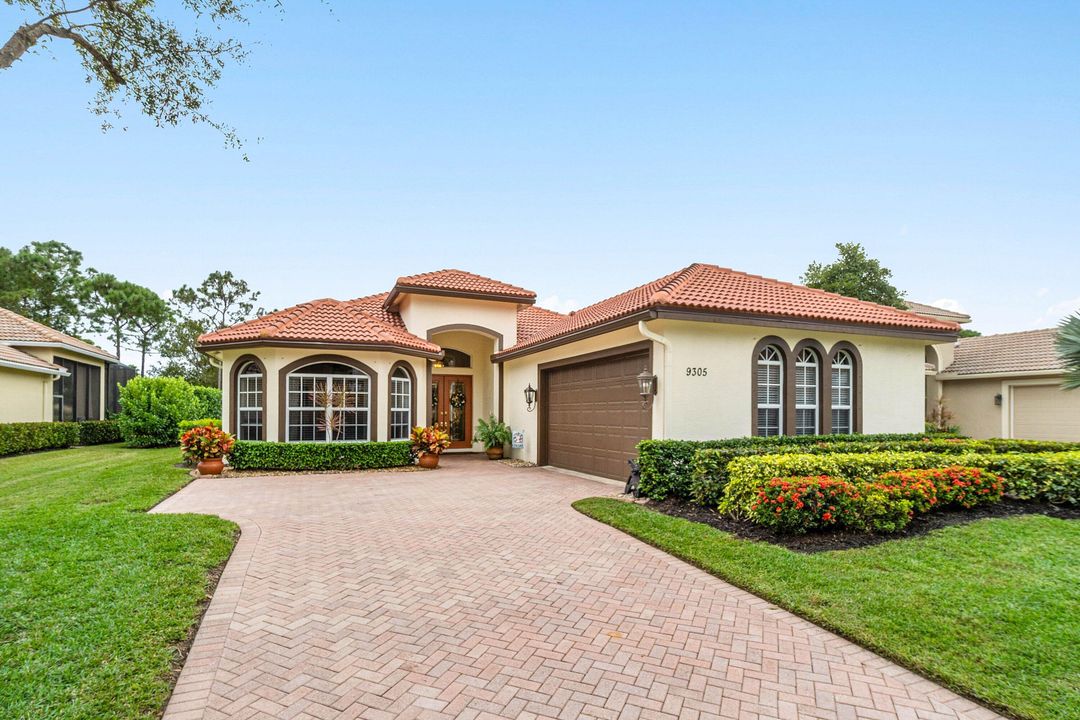 待售: $599,999 (3 贝兹, 2 浴室, 2296 平方英尺)