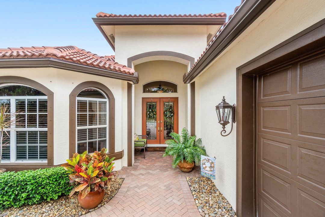 待售: $599,999 (3 贝兹, 2 浴室, 2296 平方英尺)