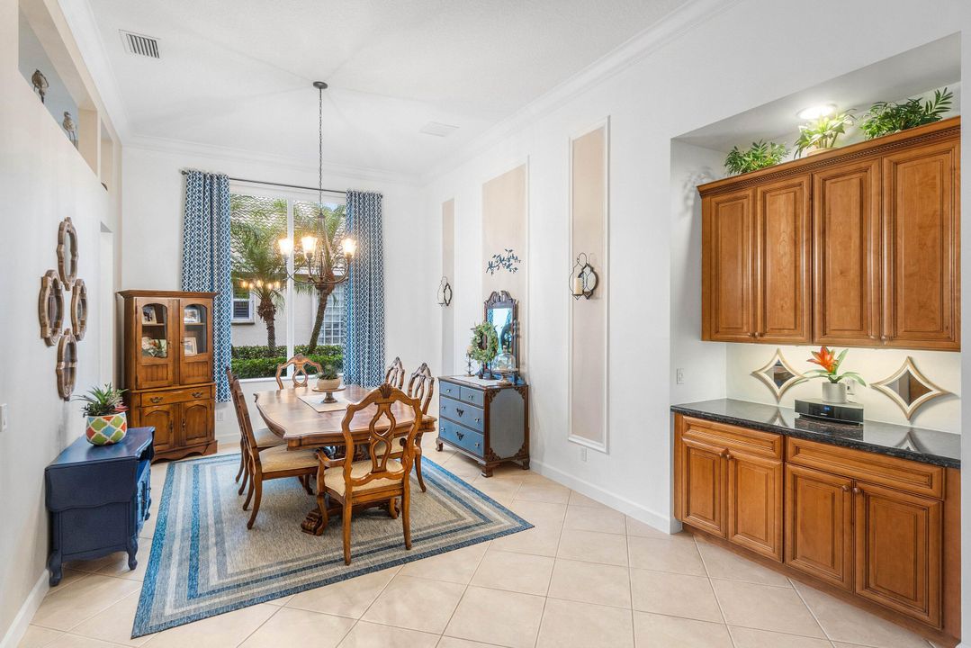 待售: $599,999 (3 贝兹, 2 浴室, 2296 平方英尺)