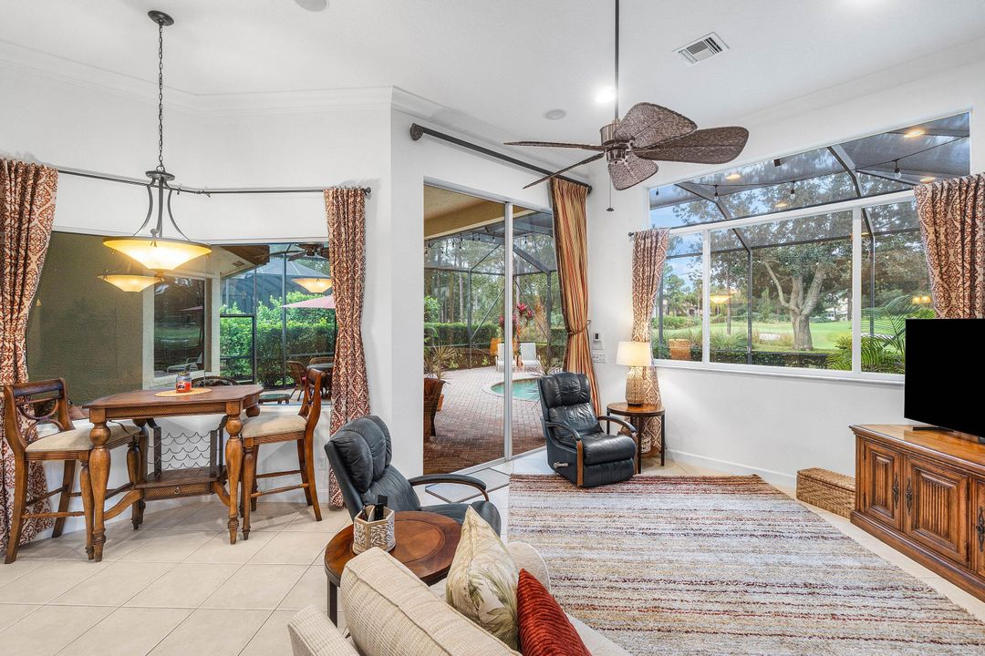 待售: $599,999 (3 贝兹, 2 浴室, 2296 平方英尺)