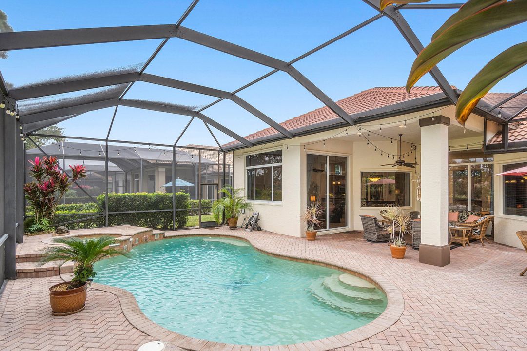 待售: $599,999 (3 贝兹, 2 浴室, 2296 平方英尺)