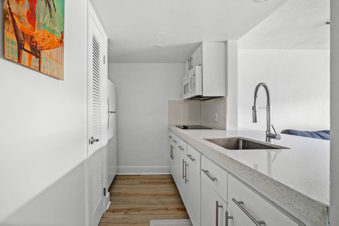 For Rent: $1,700 (1 beds, 1 baths, 490 Square Feet)