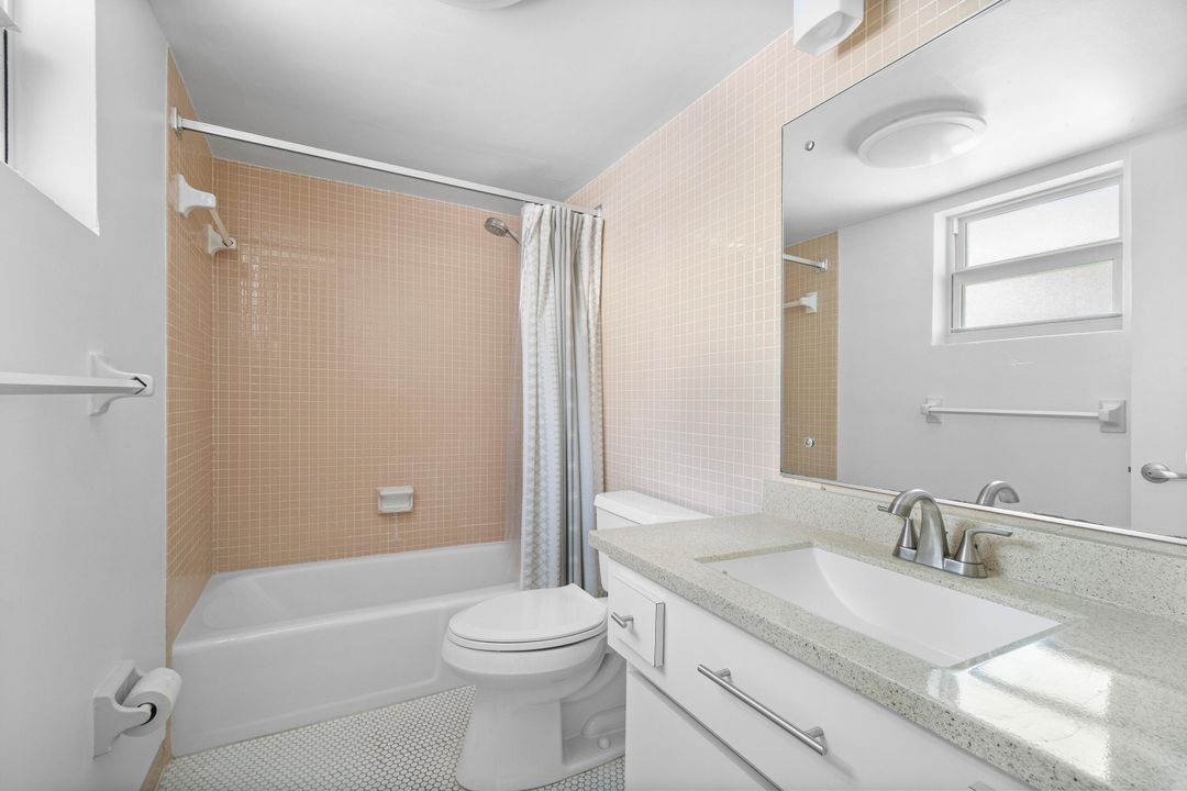 For Rent: $1,700 (1 beds, 1 baths, 490 Square Feet)