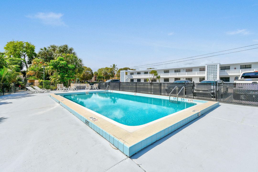 出租: $2,995 (3 贝兹, 2 浴室, 1050 平方英尺)