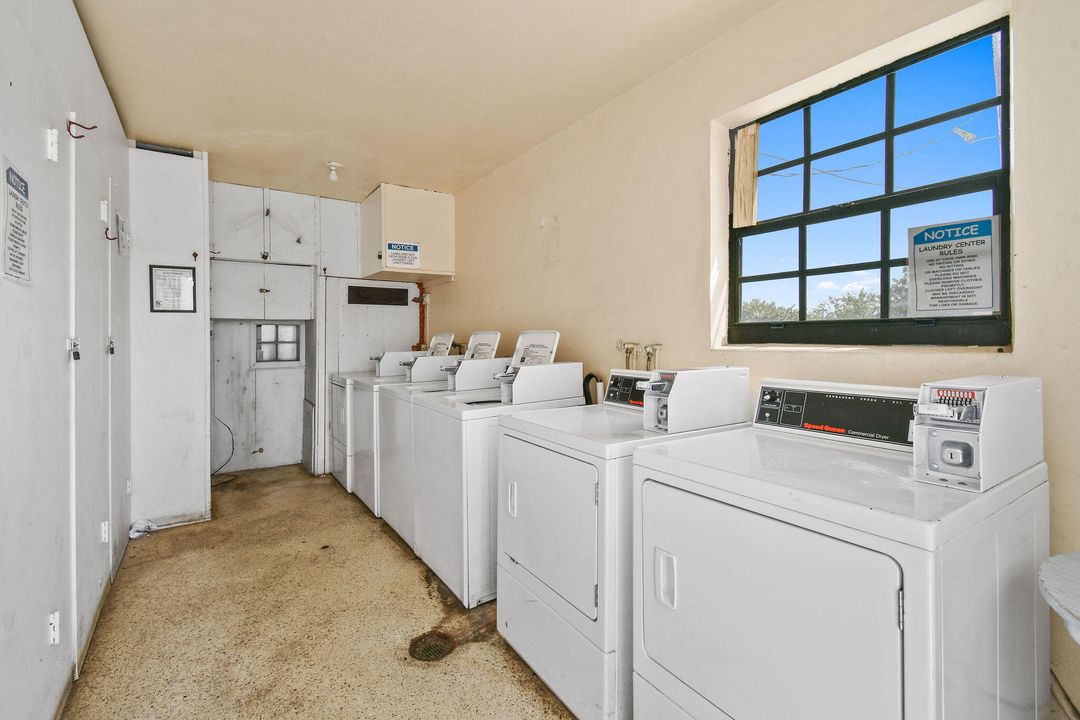 出租: $2,995 (3 贝兹, 2 浴室, 1050 平方英尺)