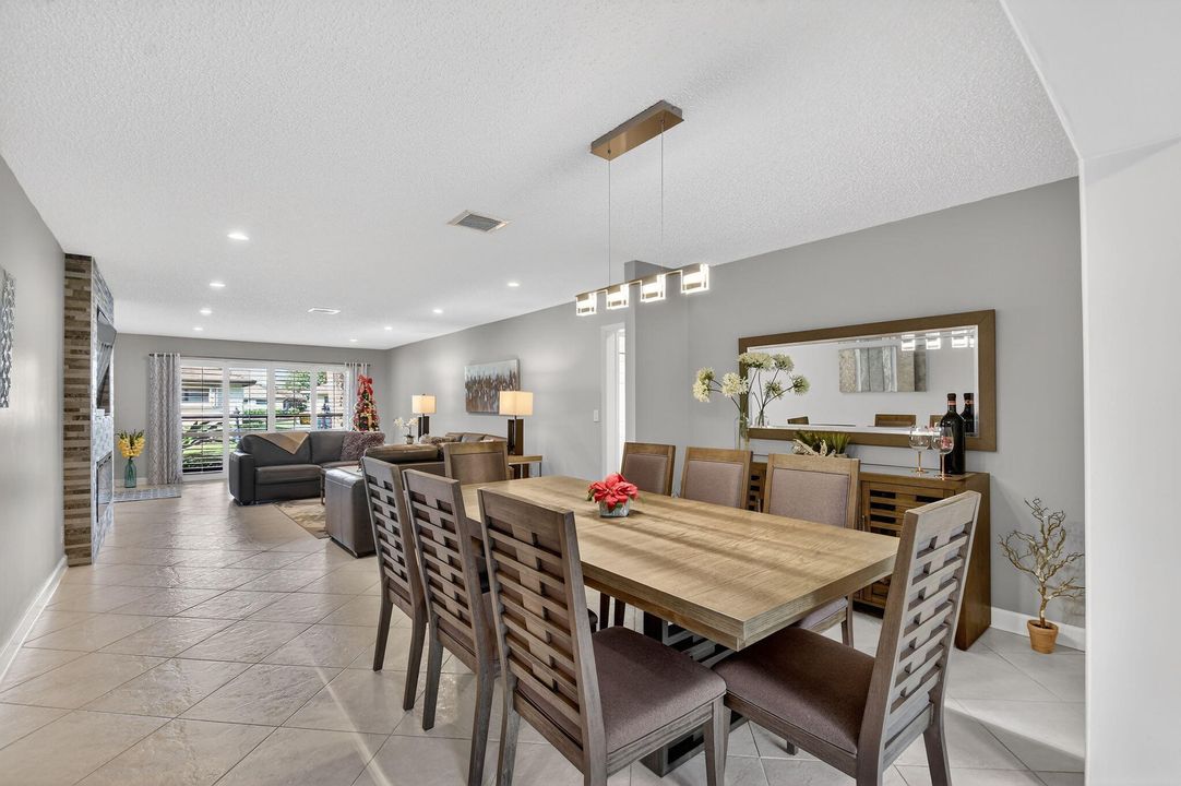 For Sale: $350,000 (2 beds, 2 baths, 1400 Square Feet)