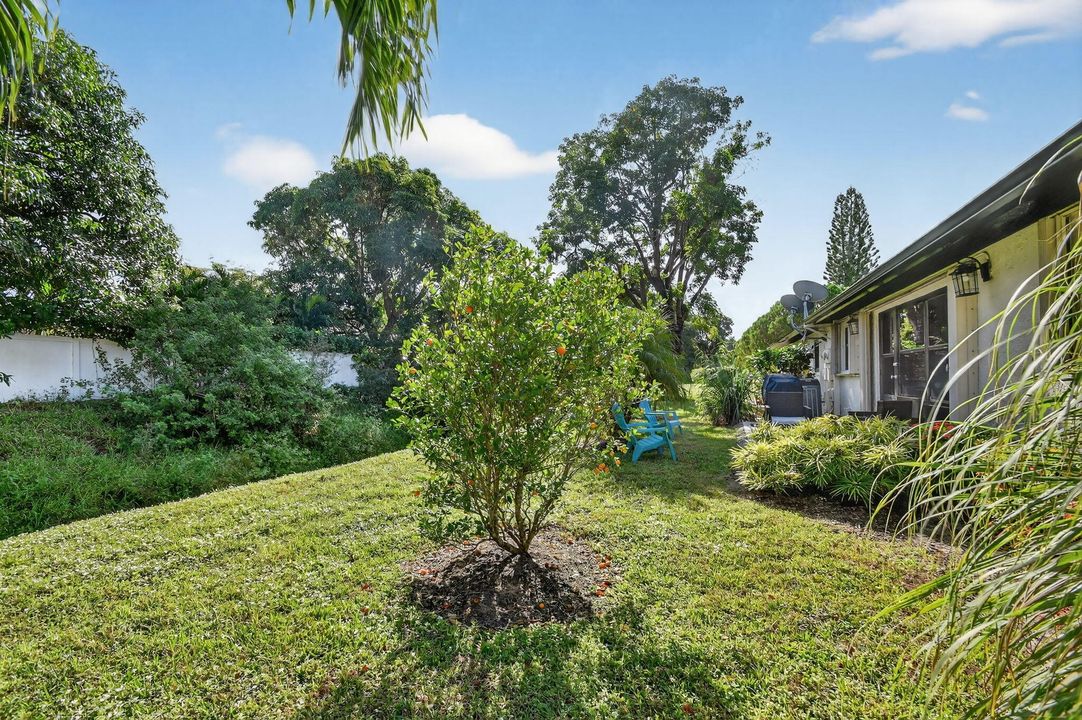 For Sale: $350,000 (2 beds, 2 baths, 1400 Square Feet)