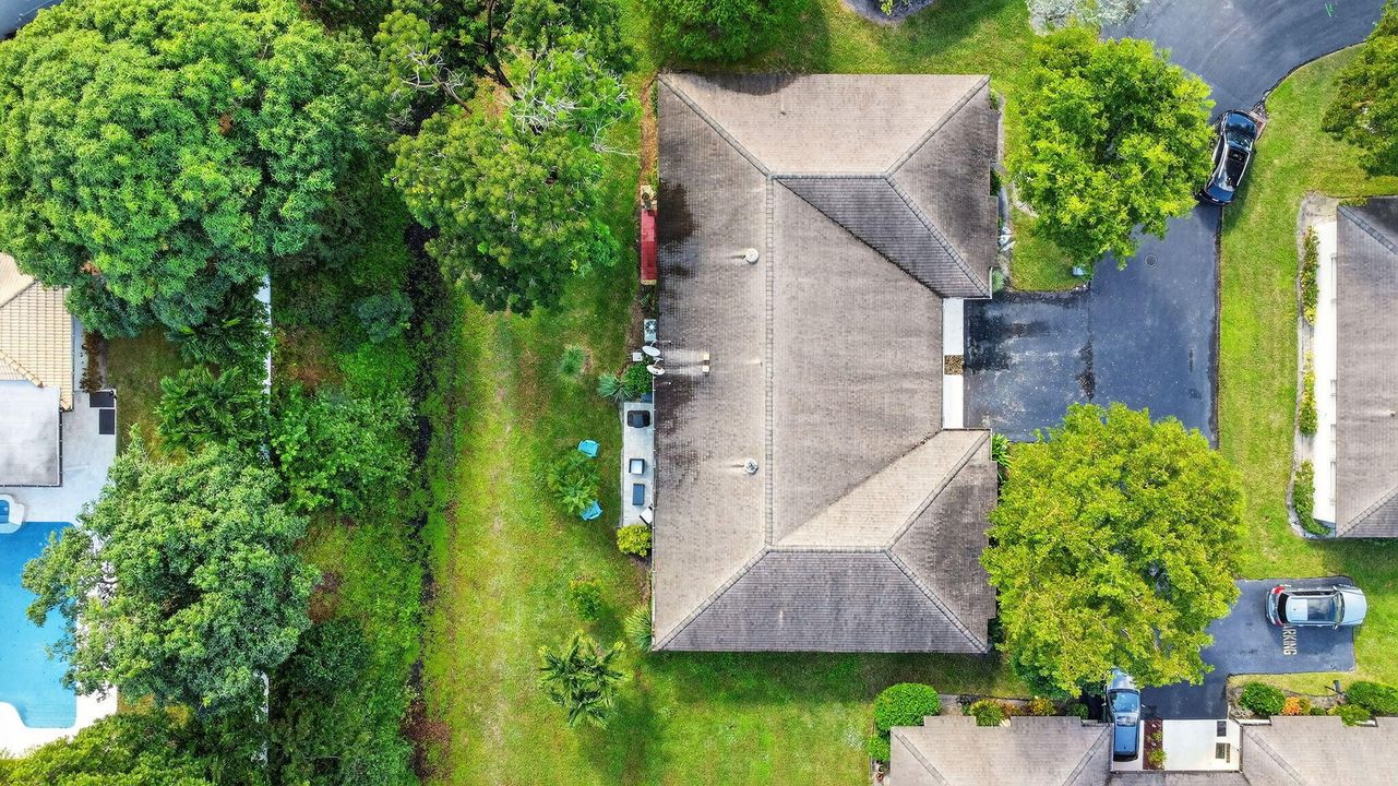 For Sale: $350,000 (2 beds, 2 baths, 1400 Square Feet)