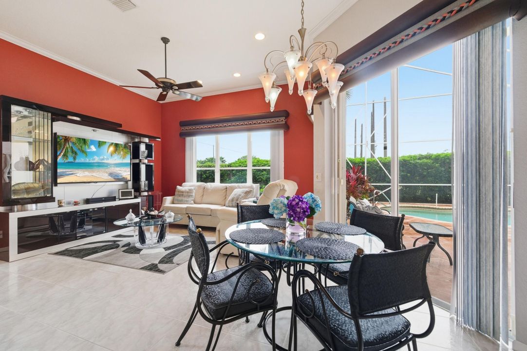 En Venta: $499,000 (3 camas, 2 baños, 2211 Pies cuadrados)