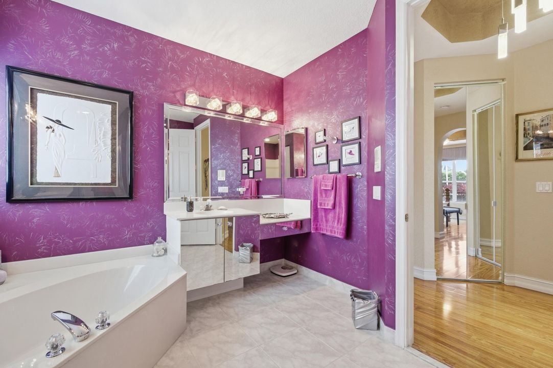 En Venta: $499,000 (3 camas, 2 baños, 2211 Pies cuadrados)