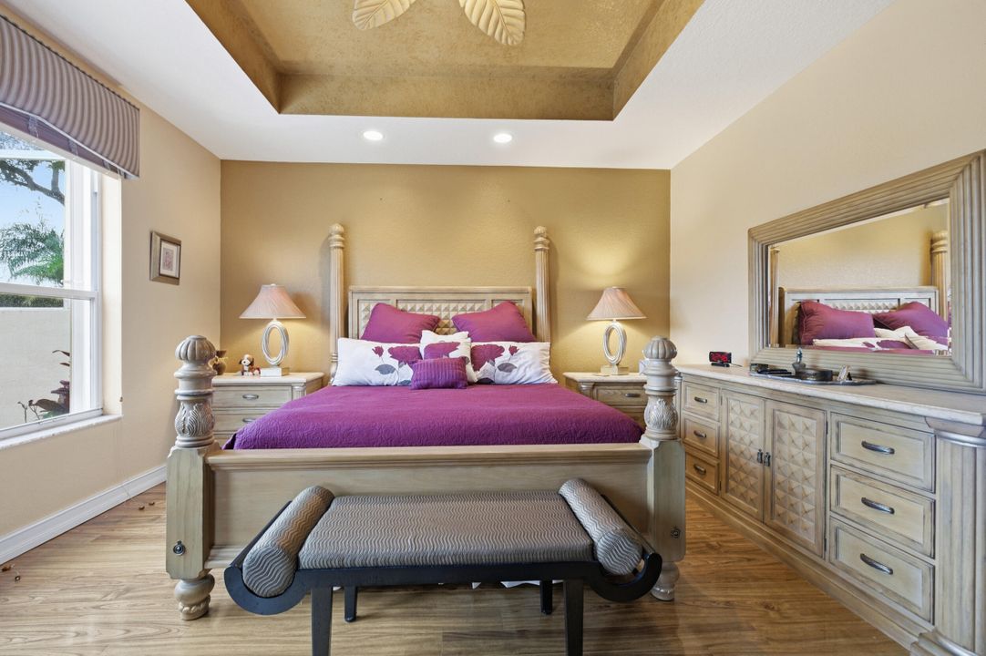 En Venta: $499,000 (3 camas, 2 baños, 2211 Pies cuadrados)