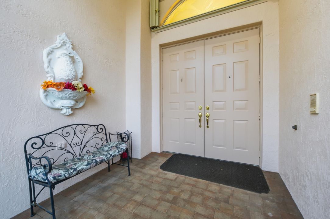 En Venta: $499,000 (3 camas, 2 baños, 2211 Pies cuadrados)