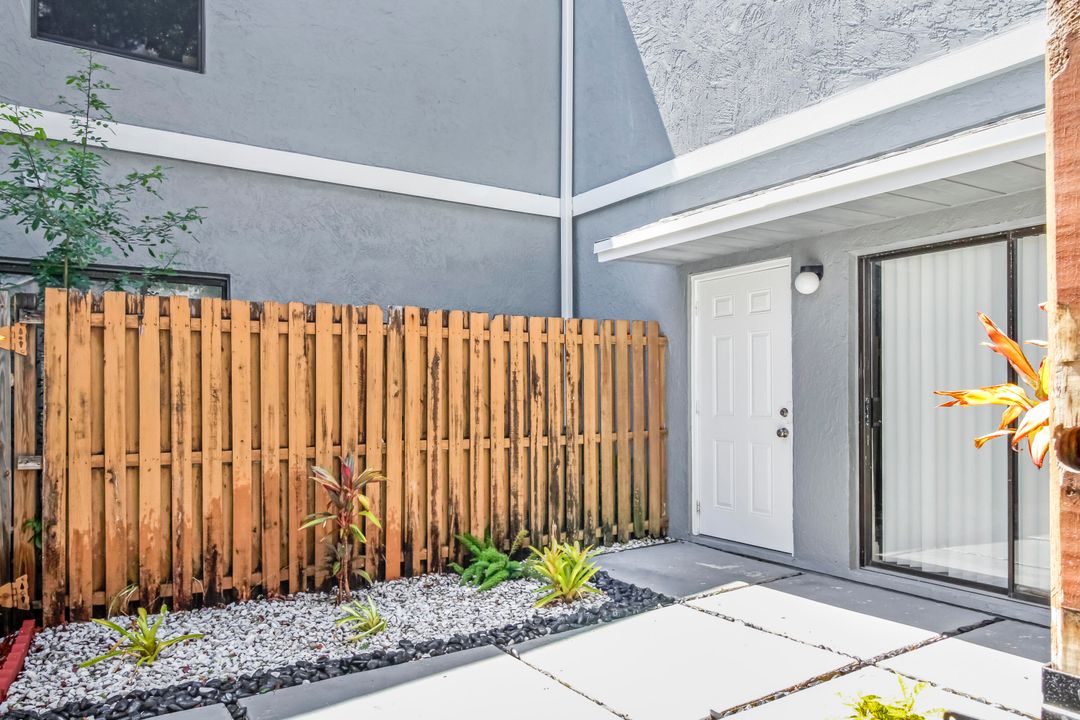 出租: $1,875 (2 贝兹, 2 浴室, 864 平方英尺)