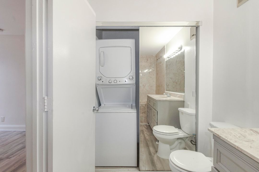 出租: $1,875 (2 贝兹, 2 浴室, 864 平方英尺)