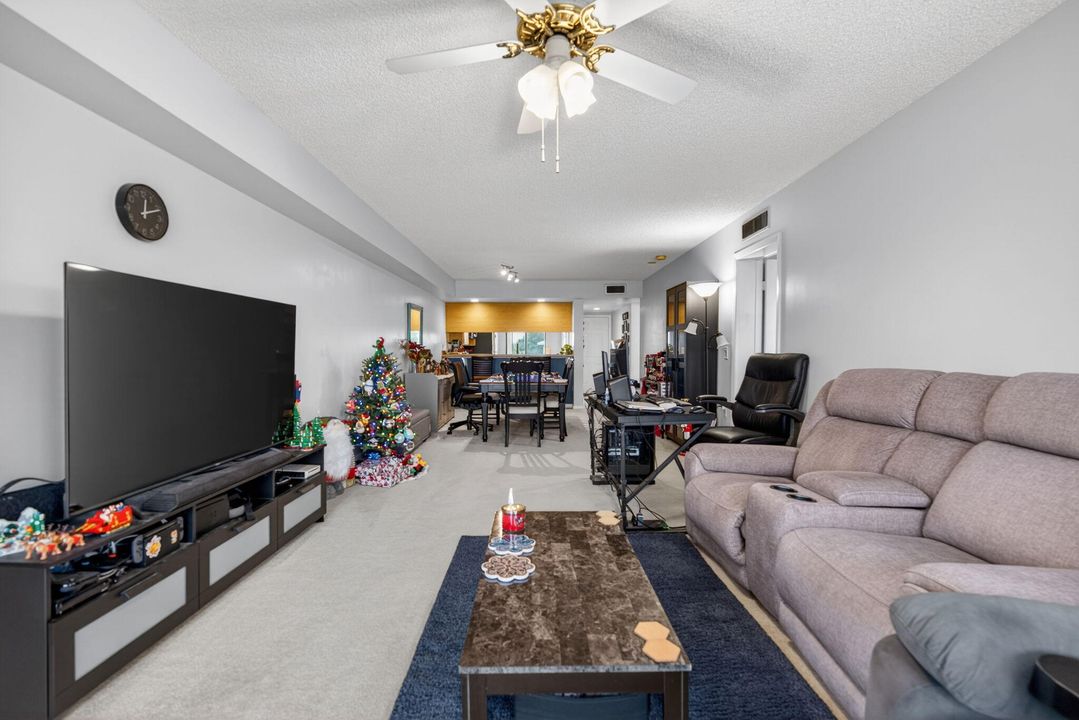 En Venta: $210,000 (2 camas, 2 baños, 1437 Pies cuadrados)