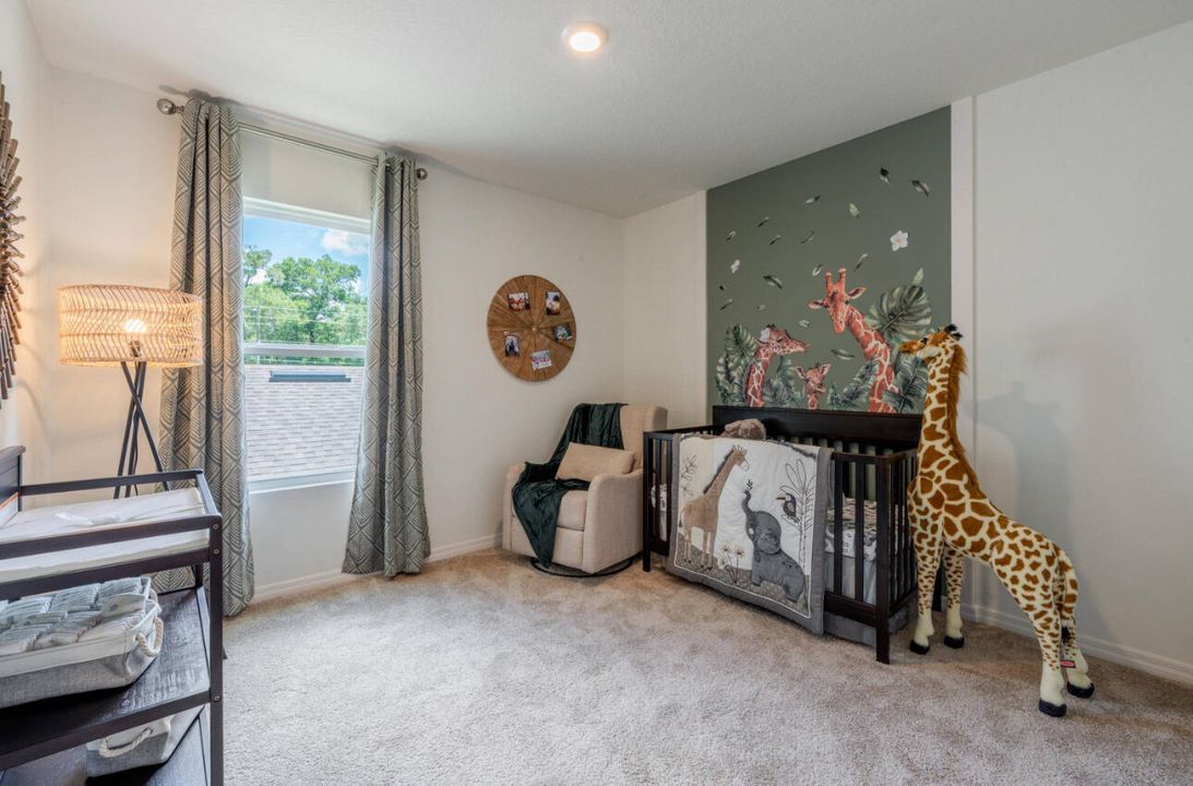 В аренду: $5,000 (5 спален, 3 ванн, 2447 Квадратных фут)