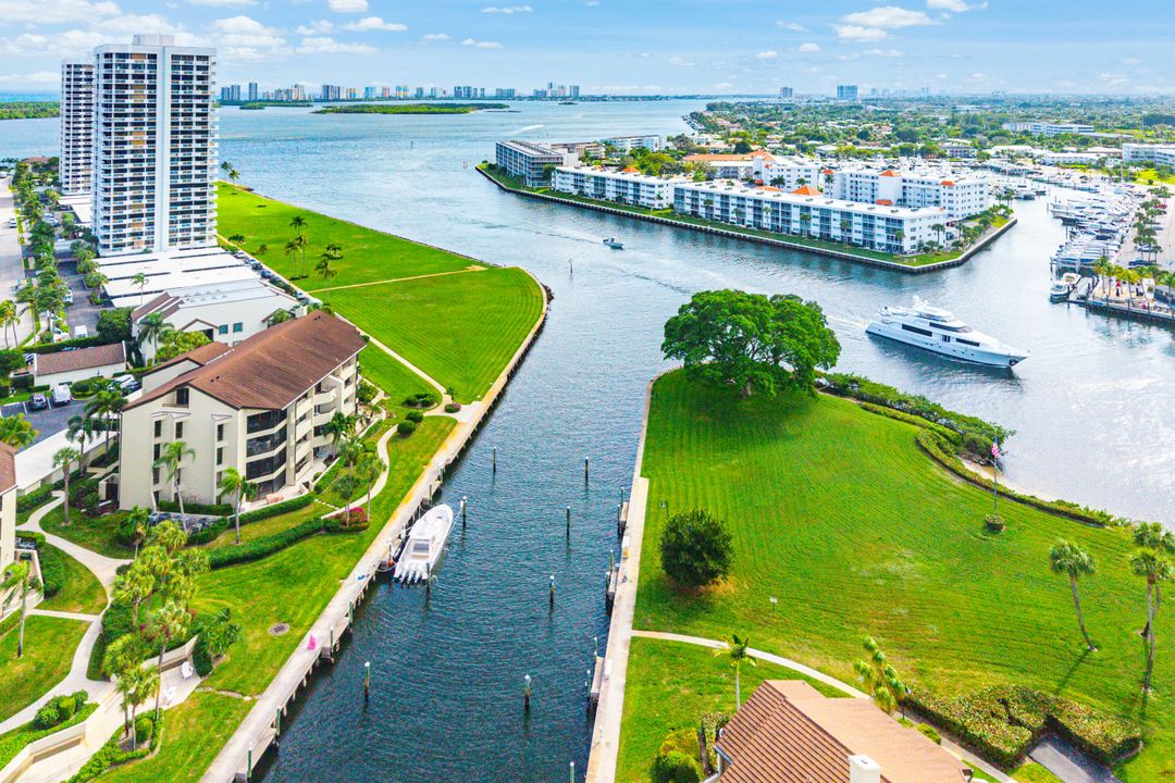 На продажу: $1,300,000 (3 спален, 3 ванн, 2706 Квадратных фут)