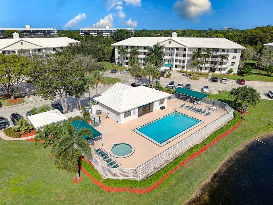 En Venta: $289,000 (2 camas, 2 baños, 1385 Pies cuadrados)