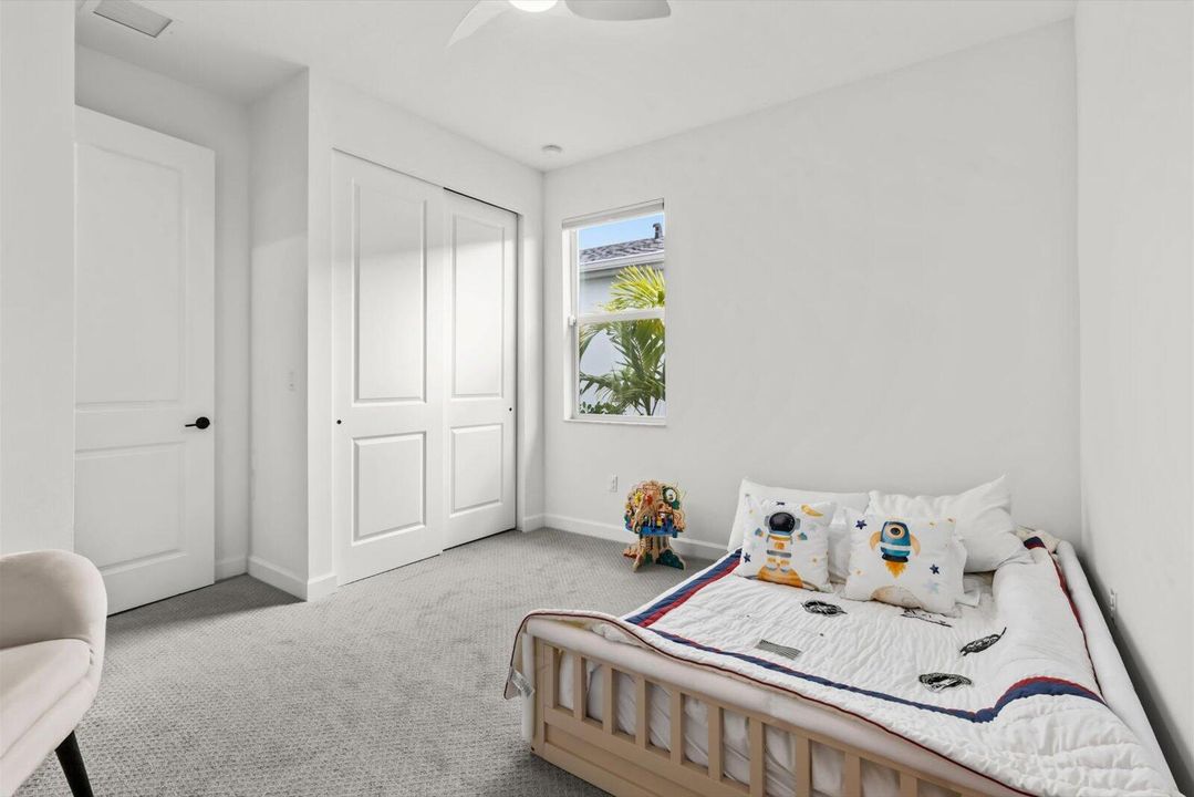 For Sale: $474,900 (3 beds, 2 baths, 1998 Square Feet)