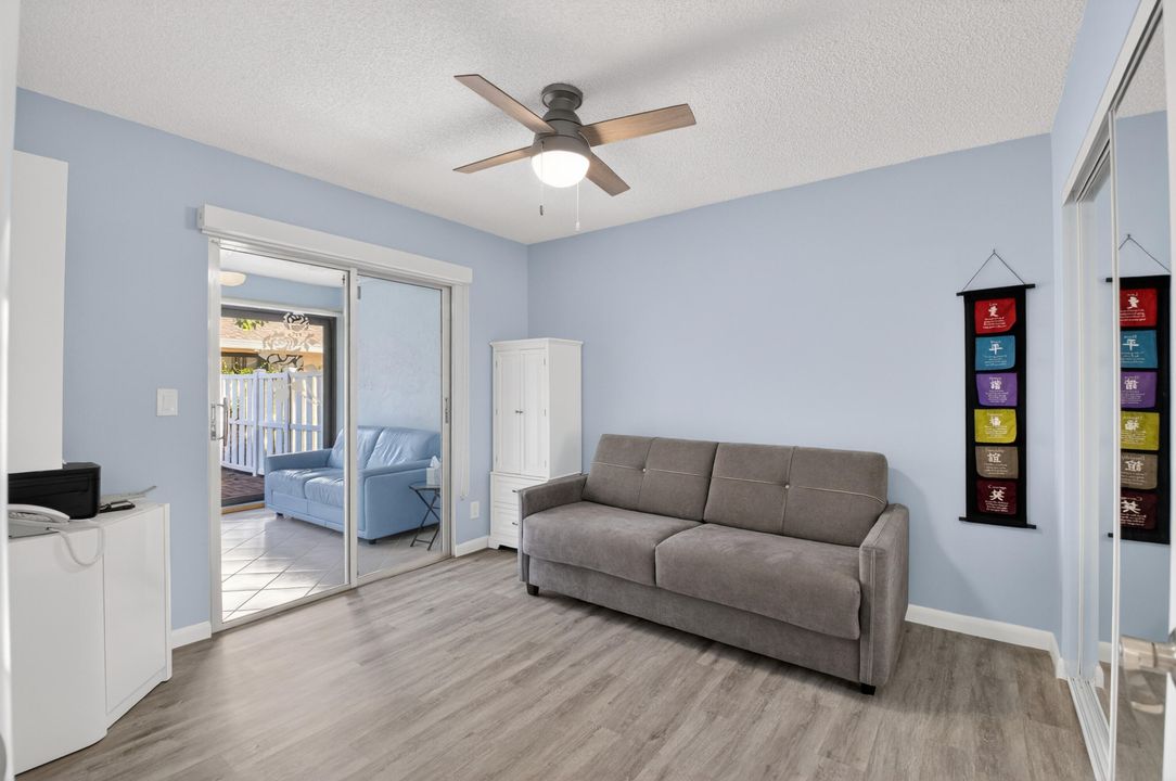 For Sale: $324,900 (2 beds, 2 baths, 1248 Square Feet)